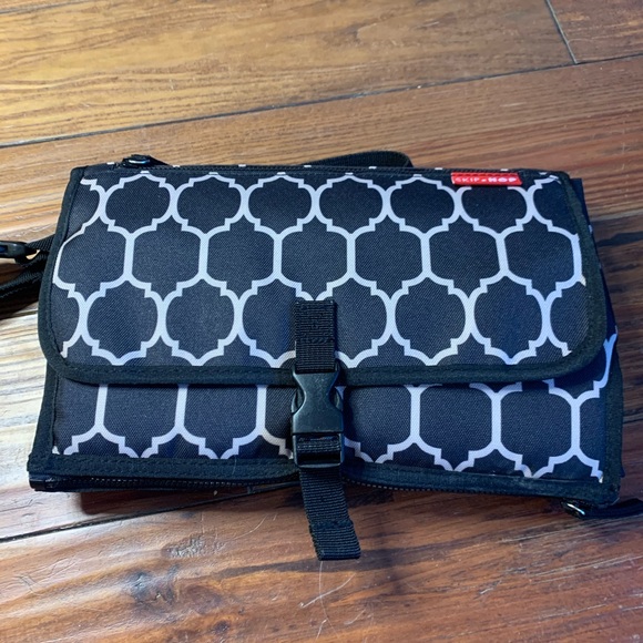 Skip + Hop changing pad NWOT - Picture 2 of 5